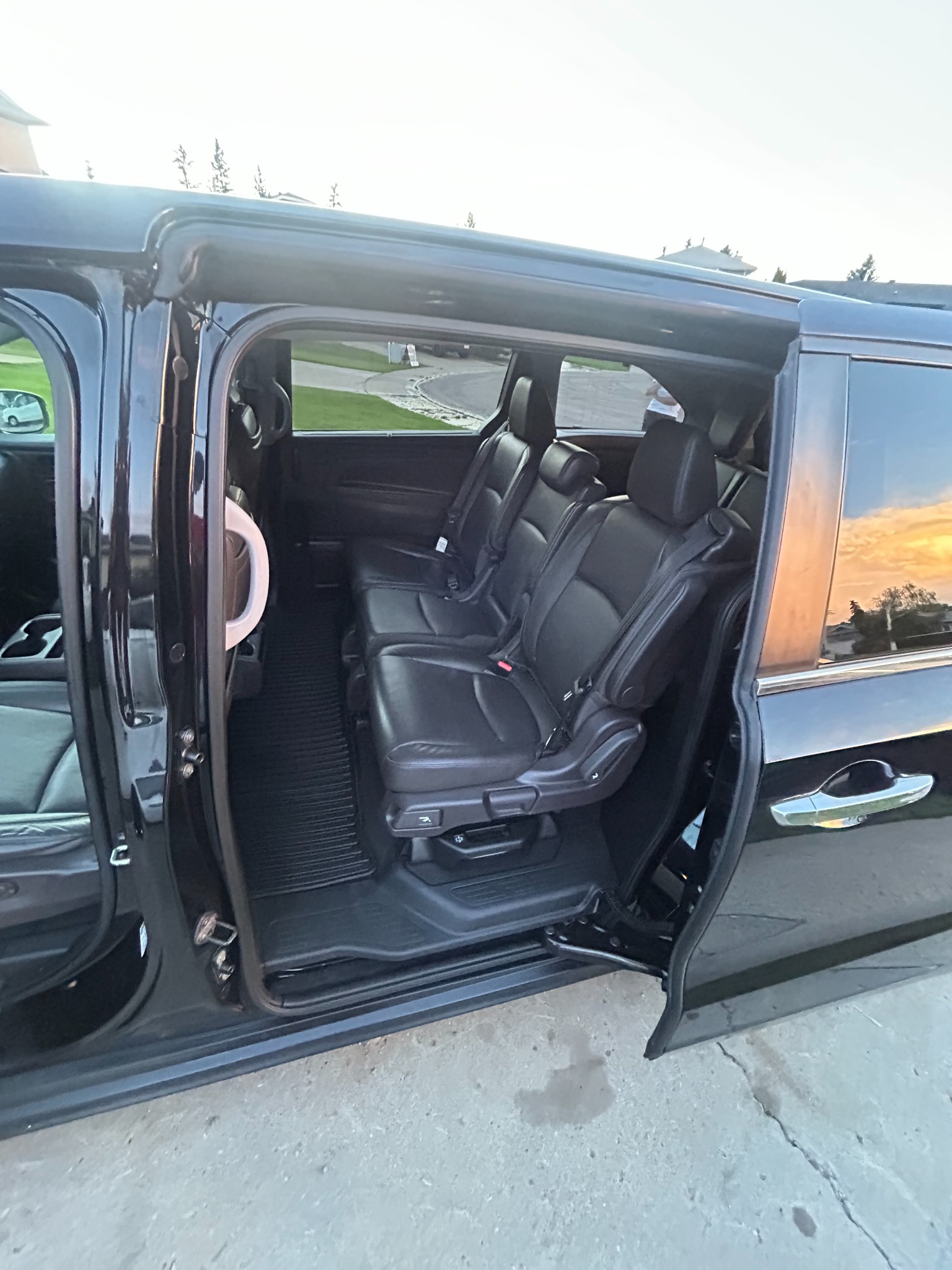 Honda Odyssey dashboard after detail
