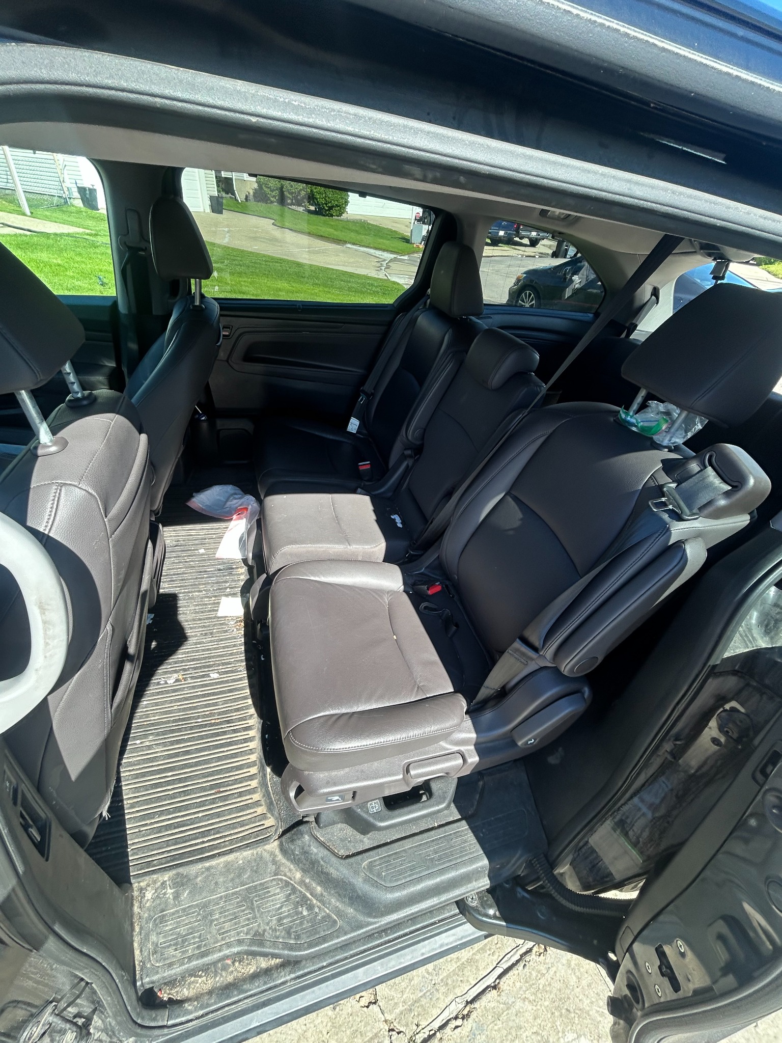 Honda Odyssey rear seating before detail